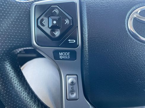 Certified 2019 Toyota 4Runner SR5 Premium AWD/4WD image 25