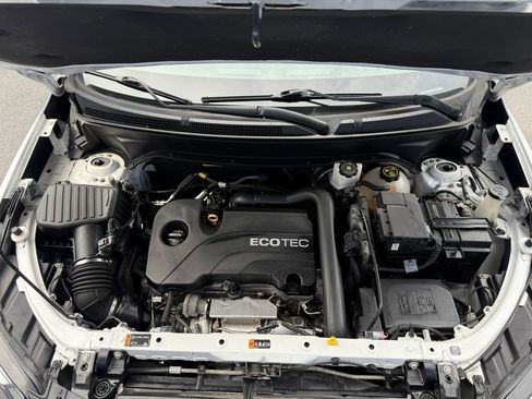 Used 2019 Chevrolet Equinox LT w/ Driver Convenience Package image 25