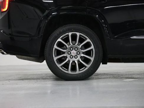 Used 2021 GMC Acadia Denali w/ Denali Ultimate Package image 14