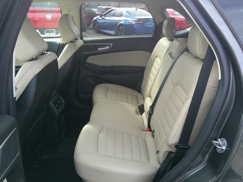 Used 2020 Ford Edge SEL image 15