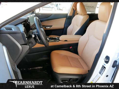 New 2026 Lexus NX 350 350h Luxury image 2