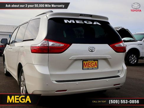 Used 2017 Toyota Sienna XLE image 9