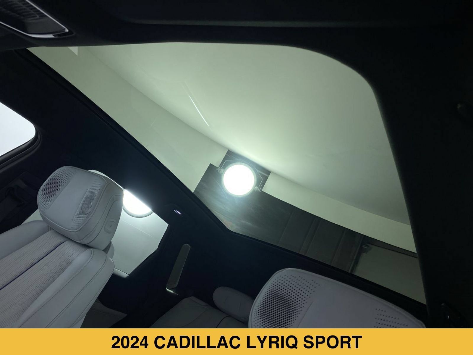 Used 2024 Cadillac Lyriq Sport w/ LPO, Floor Liner Package AWD/4WD image 10