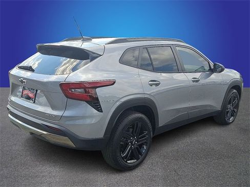 New 2026 Chevrolet Trax ACTIV image 3