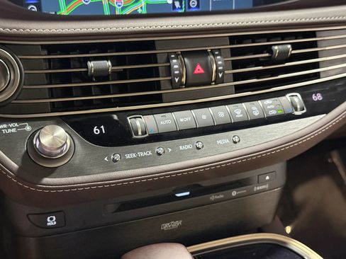 Used 2018 Lexus LS 500 AWD w/ Interior Upgrade Package image 37