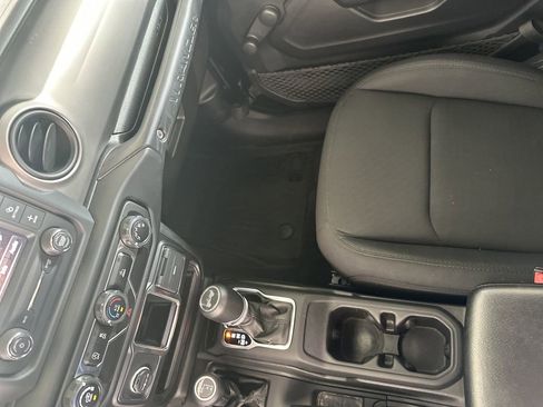 Used 2021 Jeep Wrangler Unlimited Sport image 22