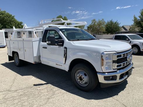 New 2025 Ford F350 XL w/ XL Chrome Package RWD image 9