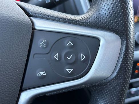 Used 2022 GMC Acadia SLE w/ Driver Convenience Package image 7