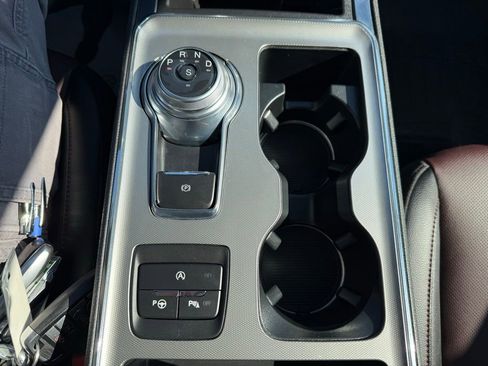 Used 2022 Ford Edge Titanium w/ Equipment Group 301A image 24