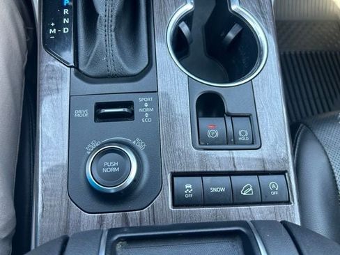 Used 2021 Toyota Highlander Limited AWD/4WD image 26