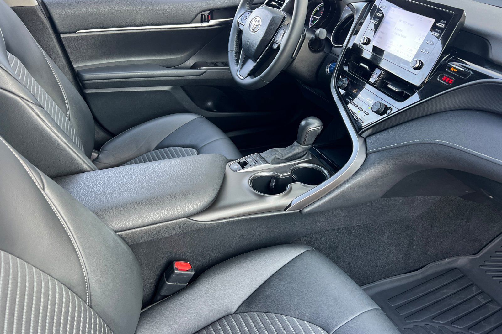 Certified 2022 Toyota Camry SE FWD image 15