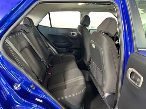 Used 2024 Hyundai Venue SEL image 27