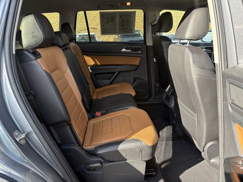 Used 2019 Volkswagen Atlas SEL Premium image 31