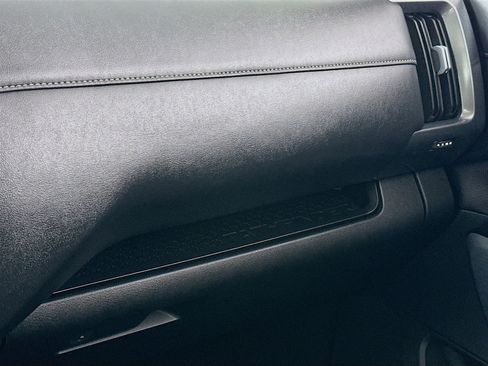 Used 2024 Nissan Pathfinder SL w/ SL Premium Package image 16