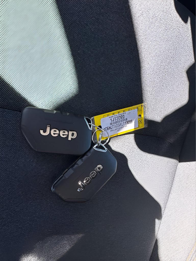 Used 2024 Jeep Gladiator Sport AWD/4WD image 30