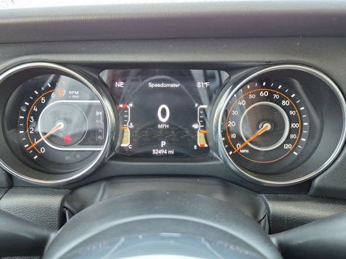 Used 2023 Jeep Gladiator Overland AWD/4WD image 16