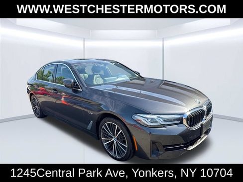Used 2023 BMW 530e xDrive AWD/4WD image 3