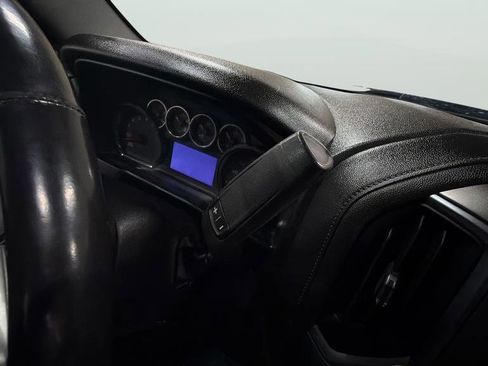 Used 2019 Chevrolet Silverado 1500 RST image 25