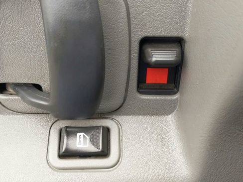Used 2019 Chevrolet Express 3500 Extended w/ Driver Convenience Package RWD image 17