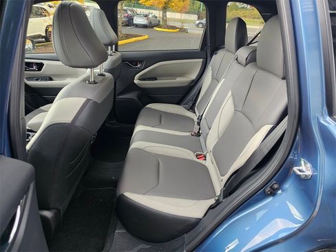 Used 2025 Subaru Forester Limited image 17