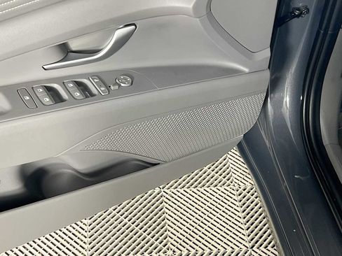 Certified 2023 Hyundai Elantra SEL w/ Convenience Package image 19