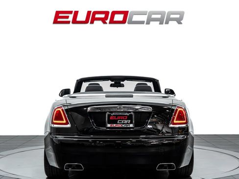 Used 2017 Rolls-Royce Dawn RWD image 5