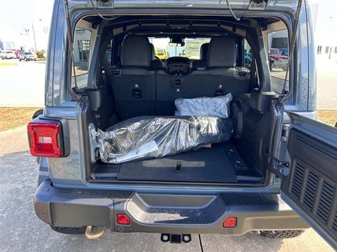 New 2025 Jeep Wrangler Unlimited Rubicon 392 image 7