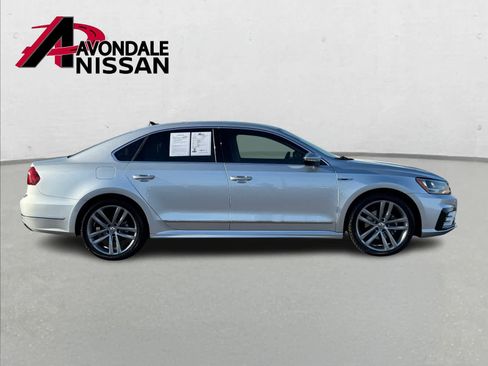 Used 2017 Volkswagen Passat 1.8T R-Line image 8