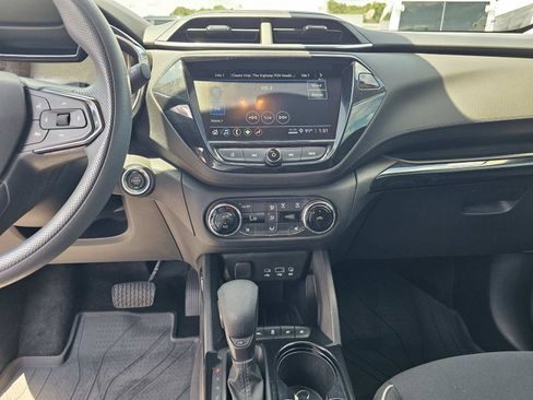 Used 2023 Chevrolet TrailBlazer LT w/ Convenience Package FWD image 24