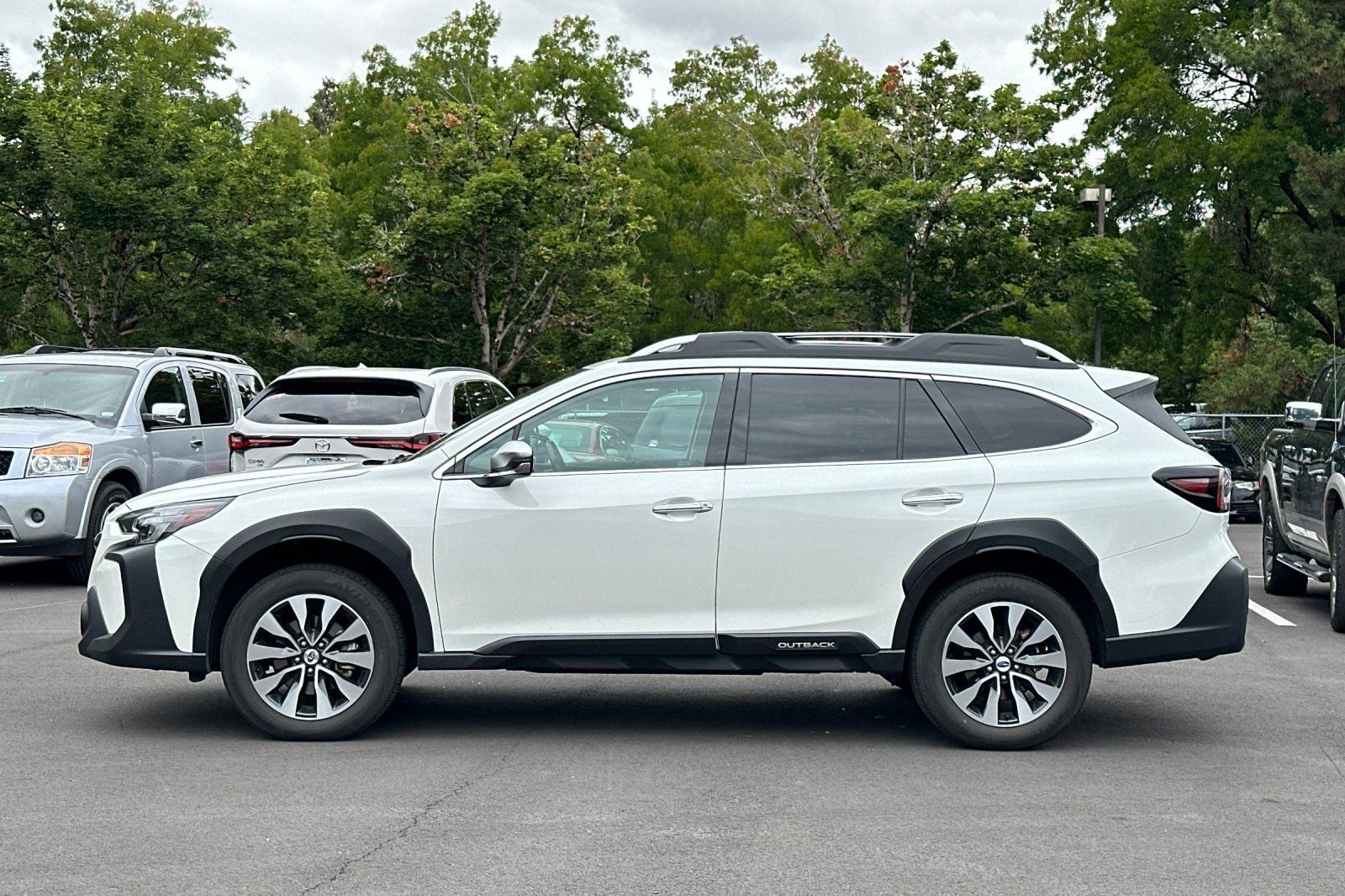 Used 2025 Subaru Outback Touring XT AWD/4WD image 7