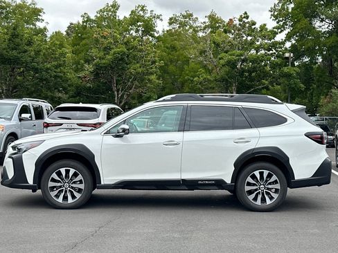 Used 2025 Subaru Outback Touring XT AWD/4WD image 7