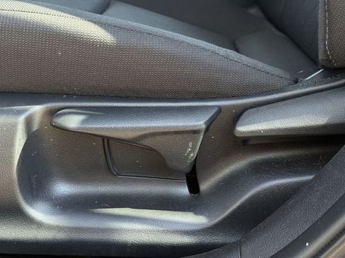 Used 2025 Toyota Corolla LE FWD image 24