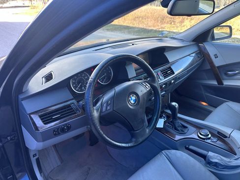 Used 2006 BMW 530xi Sedan image 10
