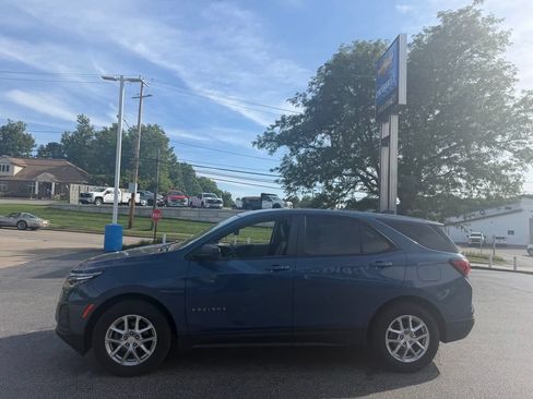 Used 2024 Chevrolet Equinox LS w/ LS Convenience Package FWD image 6