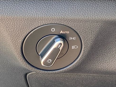 Used 2025 Volkswagen Jetta Sport FWD image 13