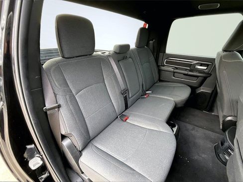 Used 2024 RAM 2500 Big Horn w/ Sport Appearance Package image 29