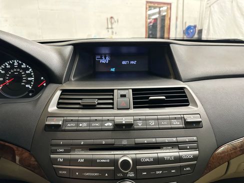 Used 2012 Honda Accord EX-L image 18