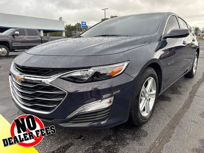 Used 2025 Chevrolet Malibu LS w/ LPO, Floor Liner Package