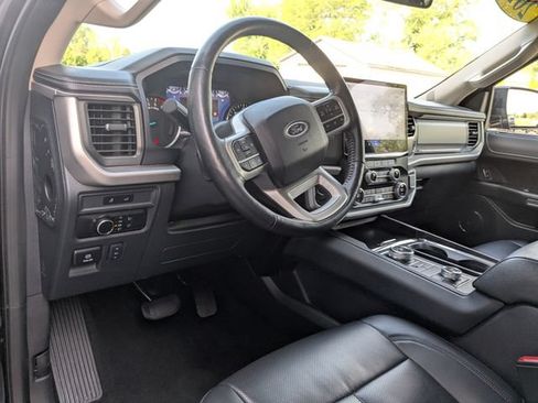 Used 2024 Ford Expedition Max XLT AWD/4WD image 2