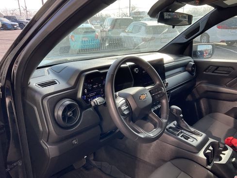 Used 2024 Chevrolet Colorado W/T RWD image 14