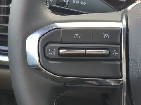 New 2025 GMC Canyon Elevation w/ Convenience Package image 33