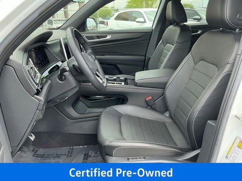 Certified 2024 Volkswagen Atlas Cross Sport SEL R-Line AWD/4WD image 14