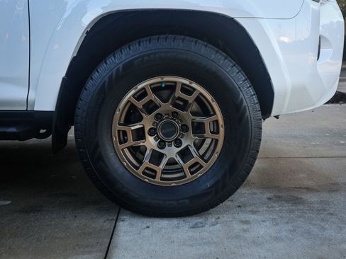 Used 2023 Toyota 4Runner 40th Anniversary SE image 13