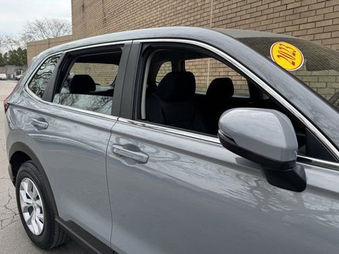 Used 2023 Honda CR-V LX image 7