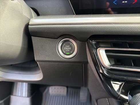 New 2026 Chevrolet Traverse LT FWD image 32