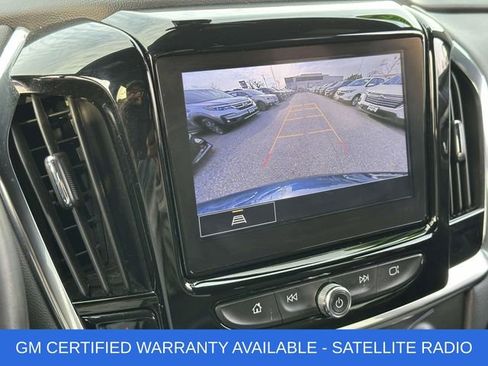 Used 2023 Chevrolet Traverse LT image 4