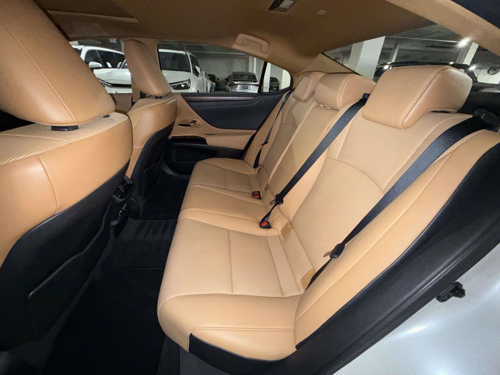 Certified 2022 Lexus ES 350 w/ Premium Package FWD image 18