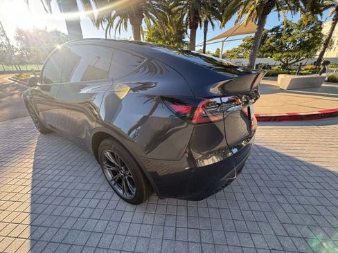 Used 2024 Tesla Model Y Long Range RWD image 6