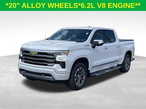 Used 2025 Chevrolet Silverado 1500 High Country w/ Technology Package AWD/4WD image 3