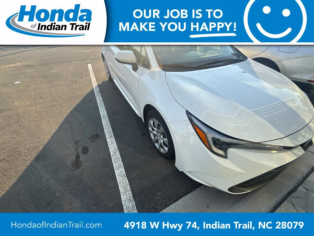 Used 2024 Toyota Corolla LE FWD image 3